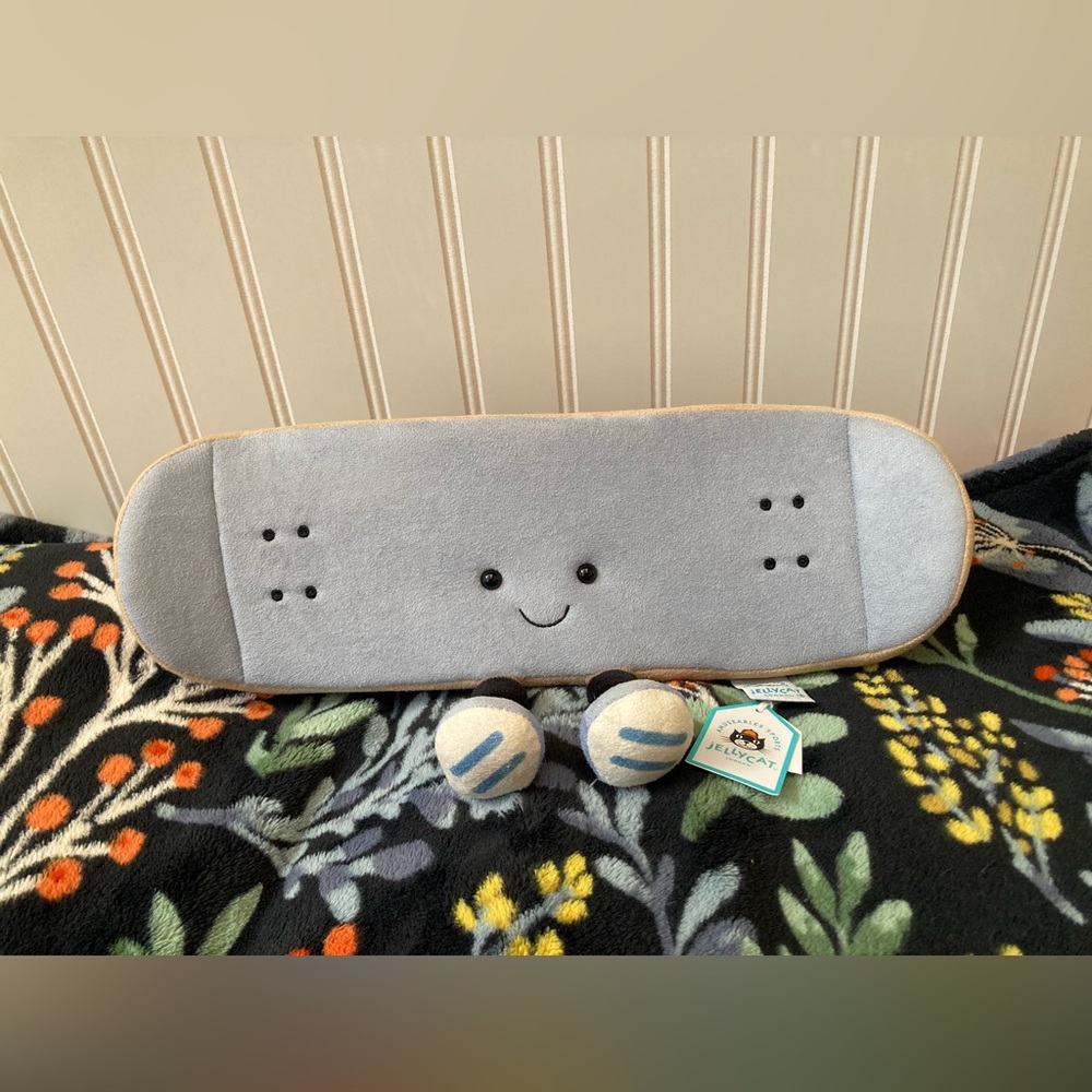 BNWT Jellycat Amuseables Skateboard